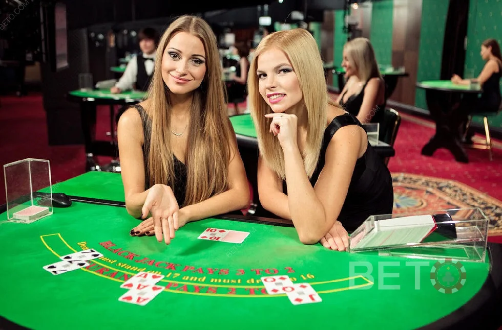 Antarmuka meja kasino live dengan dealer dan panel permainan